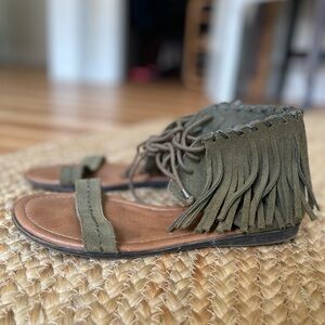 Minnetonka - Fringed Olive Green Sandals